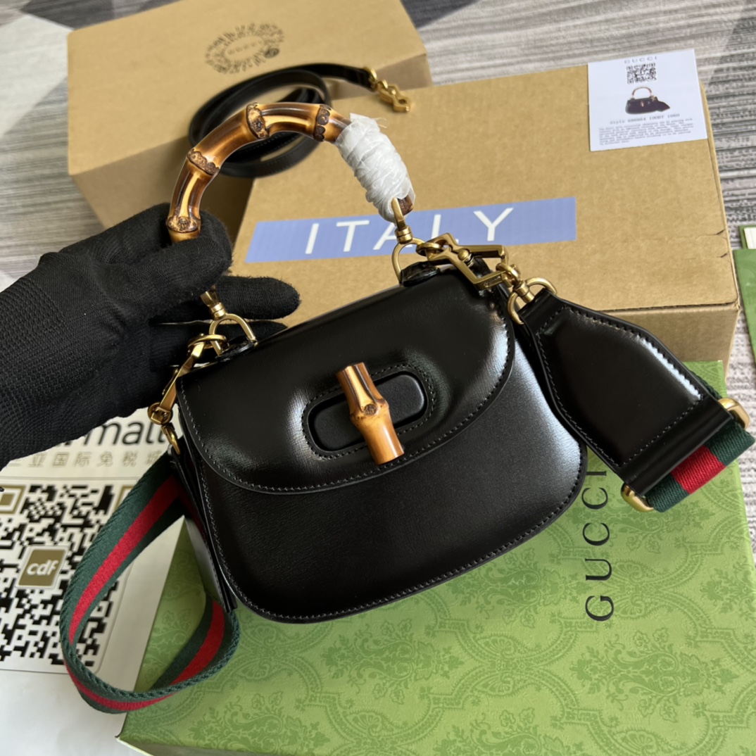 Gucci Satchel Bags